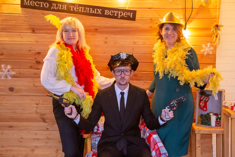 Новогоднее украшение зала для корпоратива в Твери