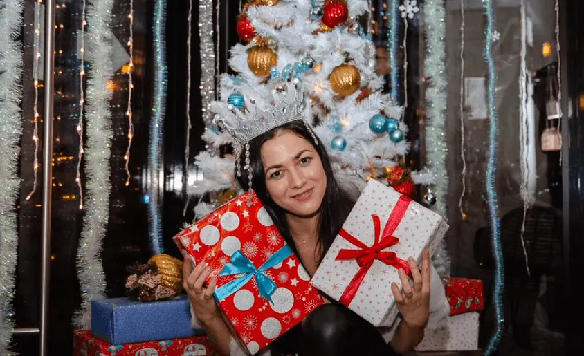 Гайд по идеальному Новому году 2026 с друзьями в Твери: от квартиры и коттеджа — до квеста и ночного города